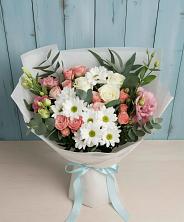 Букет цветов из:  Розы, Лизиантусы и Хризантемы в Красный путь