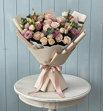 Букет цветов из:  Розы и Лизиантусы в Красный путь