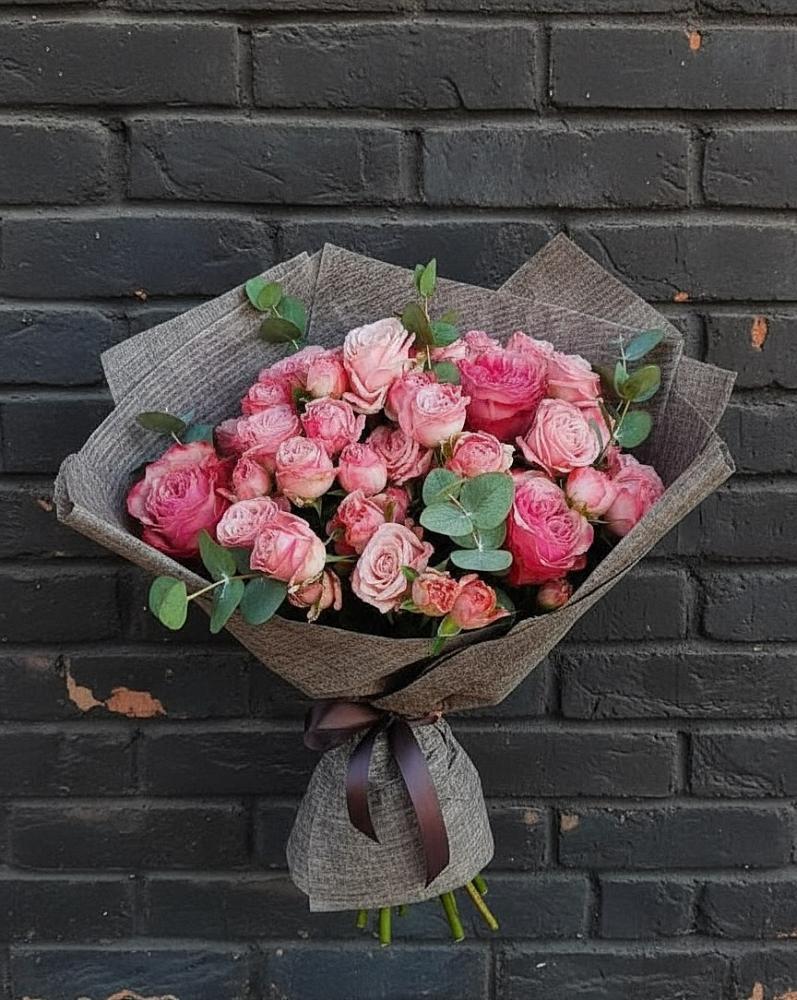 Букет цветов из: Розы в Красный путь