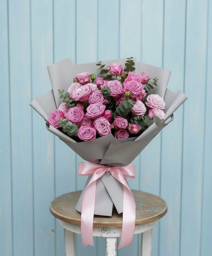 Букет цветов из: Розы в Красный путь