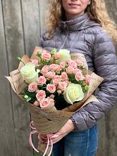 Букет цветов из:  Розы в Красный путь