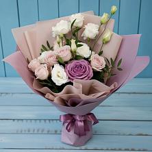 Букет цветов из:  Розы и Лизиантусы в Красный путь