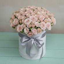 Цветочная композиция из Розы в шляпной коробке в Красный путь