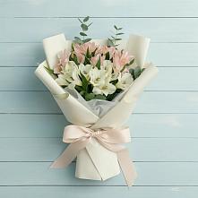 Букет цветов из:  Альстромерии в Красный путь