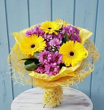 Букет цветов из:  Хризантемы и Герберы #REPLACE_PRED# Красный путь