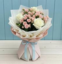 Букет цветов из:  Розы в Красный путь