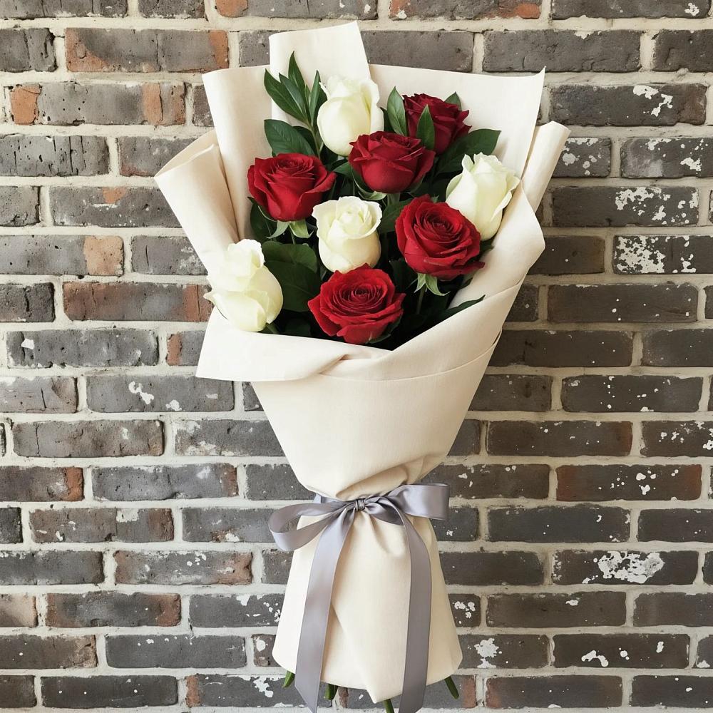 Букет цветов из: Розы в Красный путь