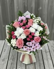 Букет цветов из:  Альстромерии, Гвоздики, Розы и Хризантемы в Красный путь