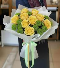 Букет цветов из:  Хризантемы и Розы в Красный путь