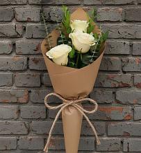 Букет цветов из:  Розы в Красный путь