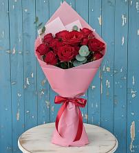 Букет цветов из:  Розы в Красный путь