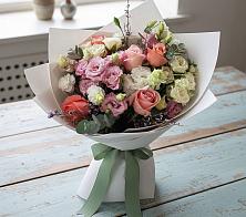 Букет цветов из:  Розы, Лизиантусы и Гвоздики в Красный путь