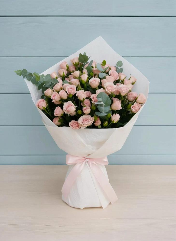 Букет цветов из: Розы в Красный путь