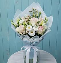 Букет цветов из:  Розы и Лизиантусы в Красный путь