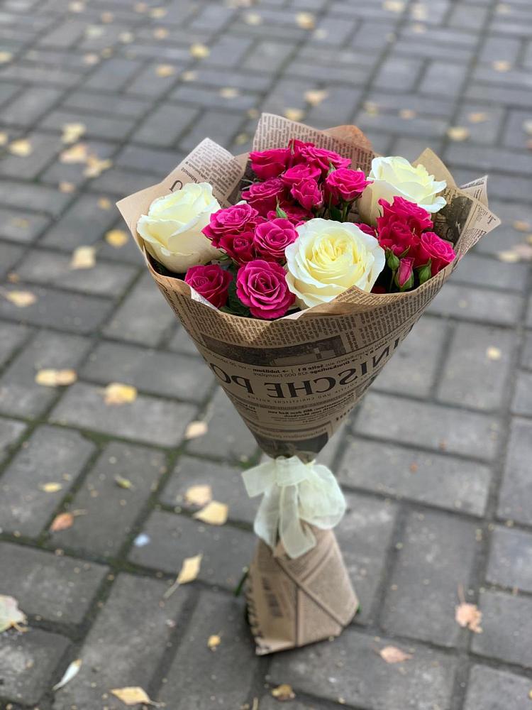 Букет цветов из: Розы в Красный путь