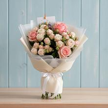Букет цветов из:  Розы в Красный путь