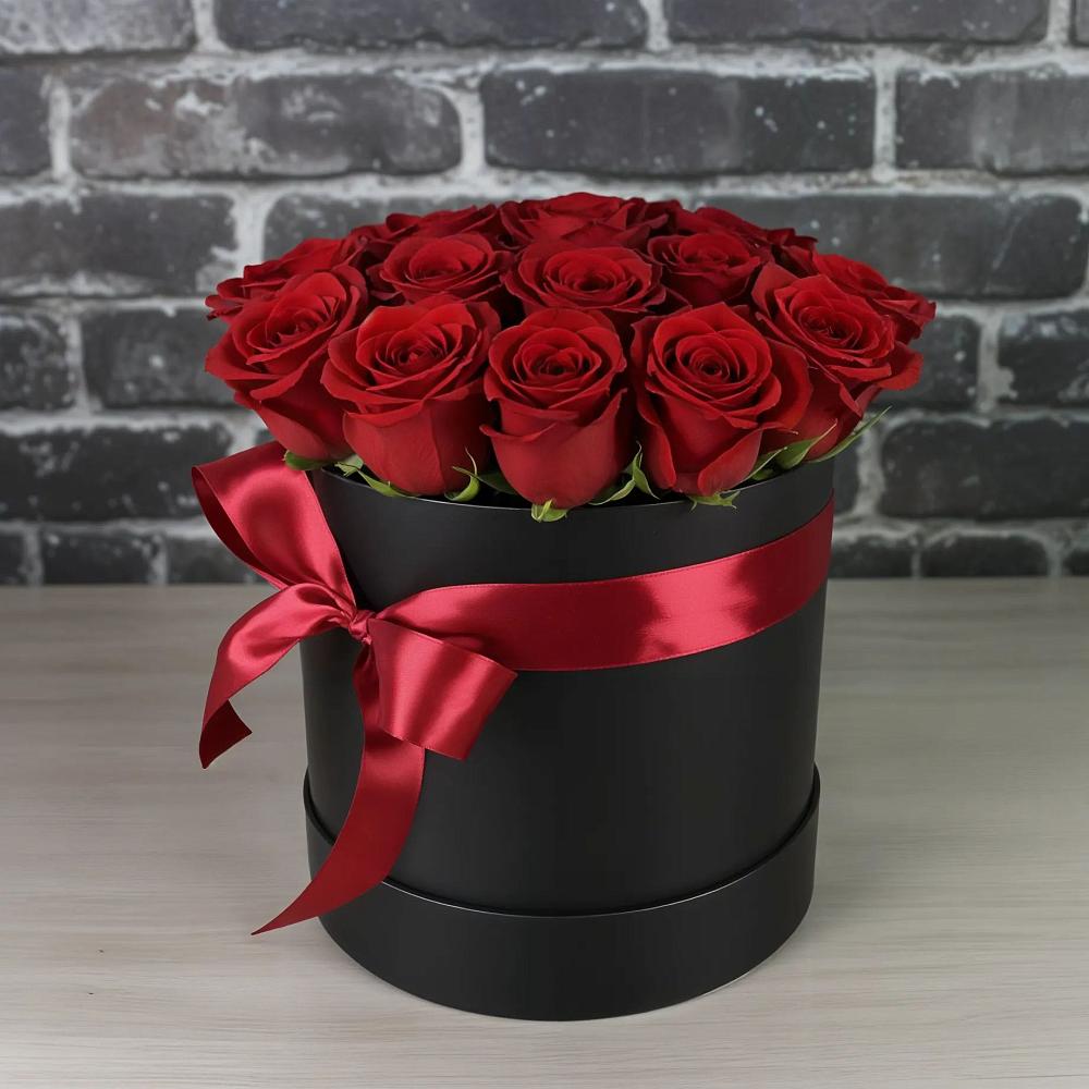 Цветочная композиция из Розы в шляпной коробке в Красный путь