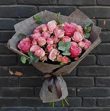 Букет цветов из:  Розы в Красный путь